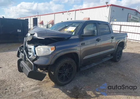 2017 Toyota Tundra Sr5 5.7L V8 z USA, uszkodzony, nr VIN 5TFDW5F16HX664609